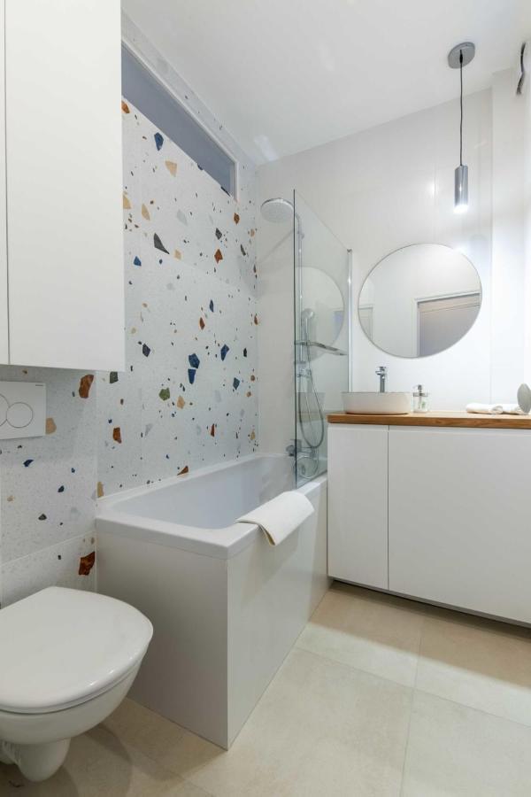 2-Bedroom Apartment With Balcony Near Hippodrome Deauville Bagian luar foto
