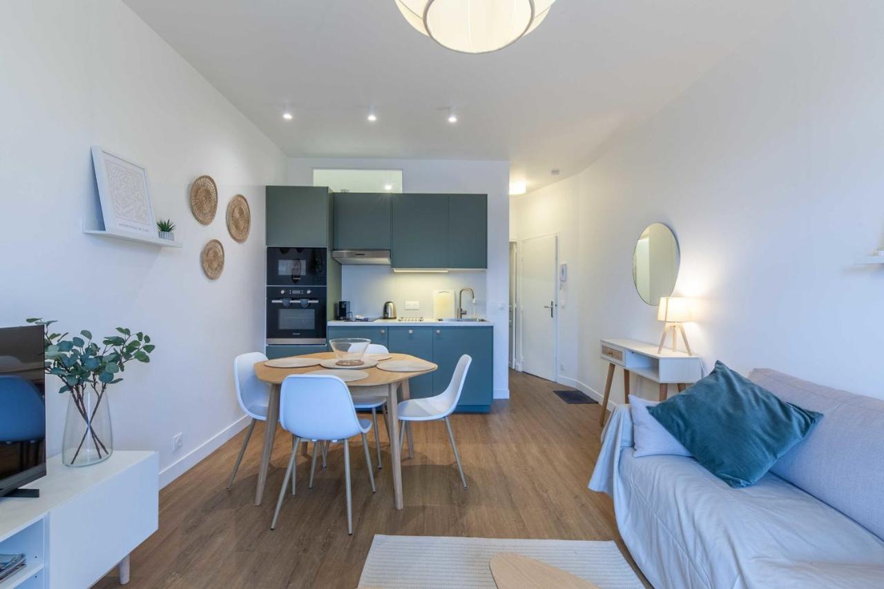 2-Bedroom Apartment With Balcony Near Hippodrome Deauville Bagian luar foto